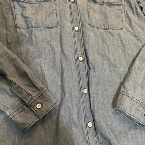 Old Navy Chambray button down shirt - Picture 10 of 11